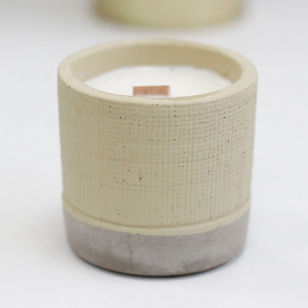Pot Concrete Soy Candle - Grey - Coffee in the Club