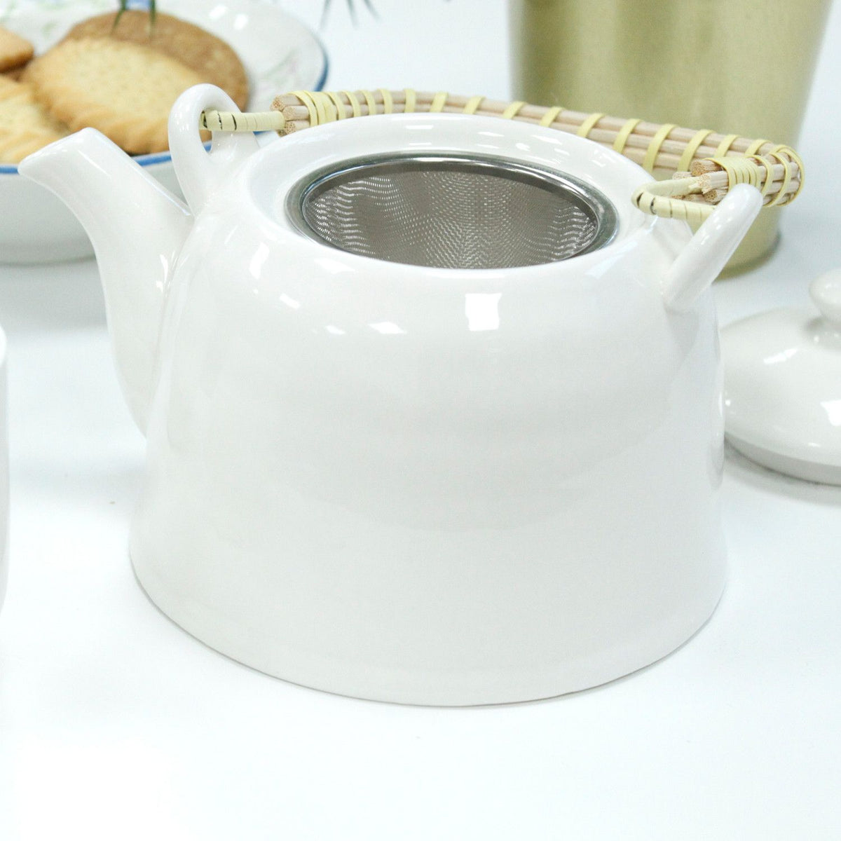 The Pure White Teapot Set